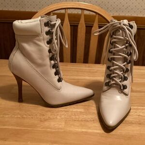 Colin Stuart Leather Off White Lace Up Booties